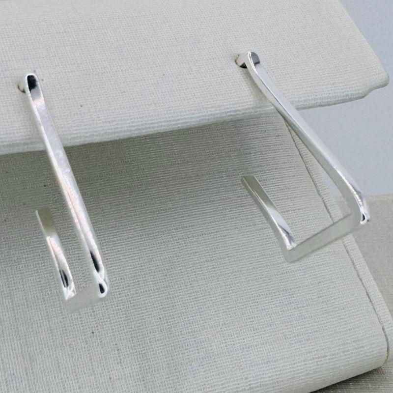 BRINCO RETANGULAR TORCIDO