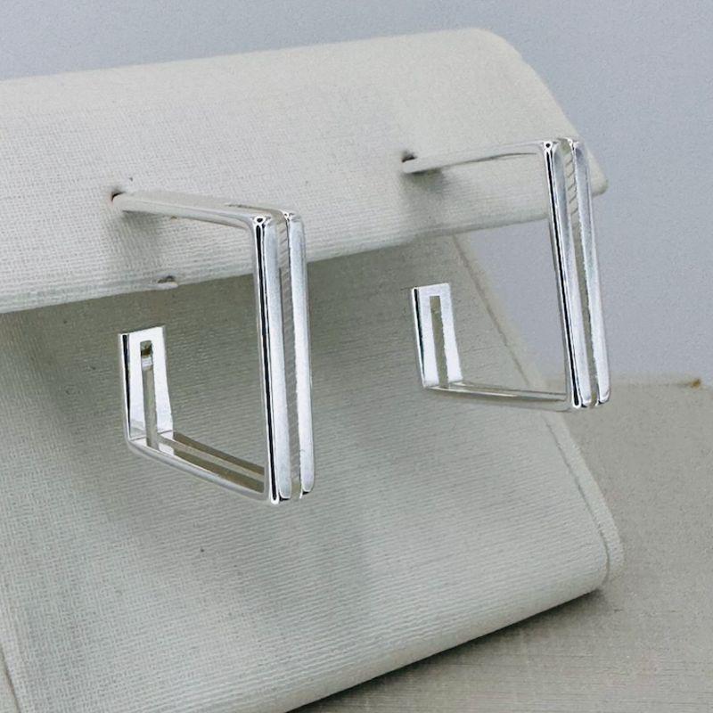 MEIA ARGOLA LINHA QUADRADO