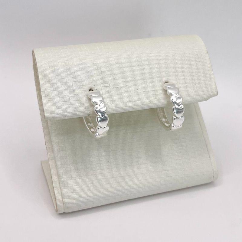 BRINCO ARGOLA MEIO ARCO CORACAO