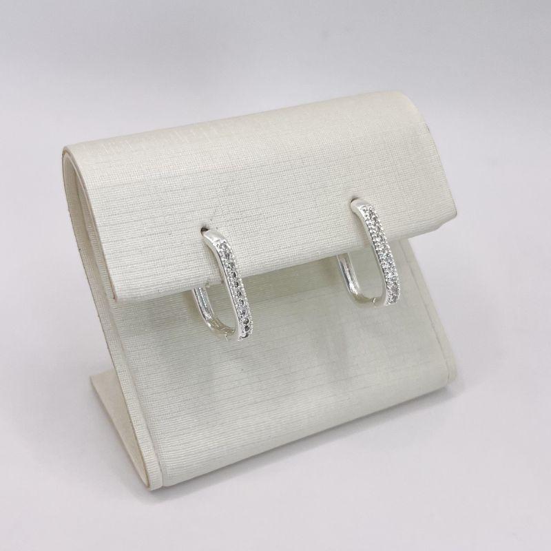 BRINCO QUADRADO CRAVEJADO