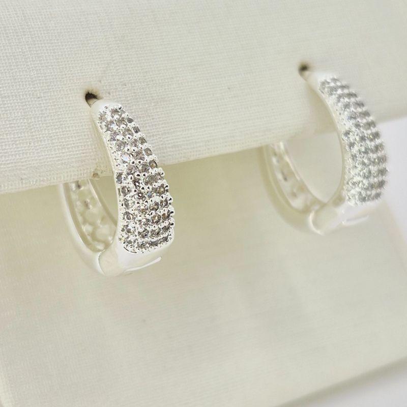 ARGOLA OVAL CRAVEJADA