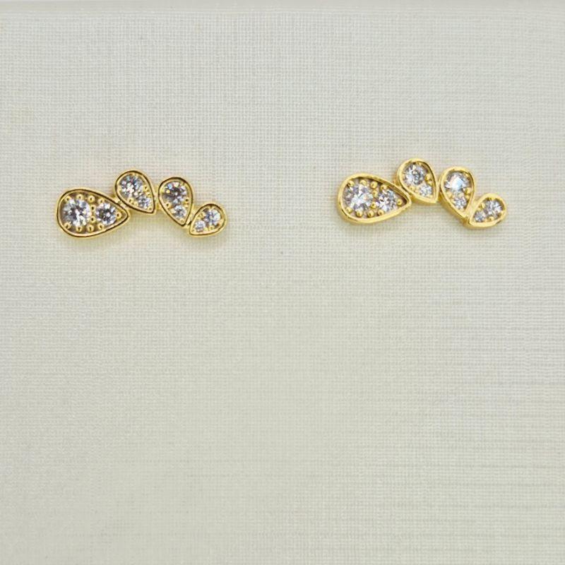 BRINCO GOTAS CRAVEJADAS