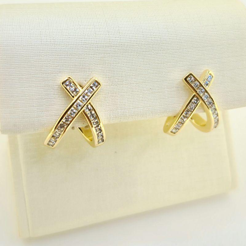 BRINCO TRIAGULO CURVO