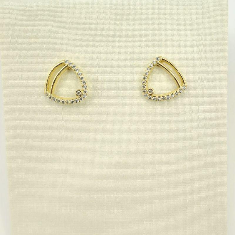 BRINCO TRIANGULO ARREDONDADO