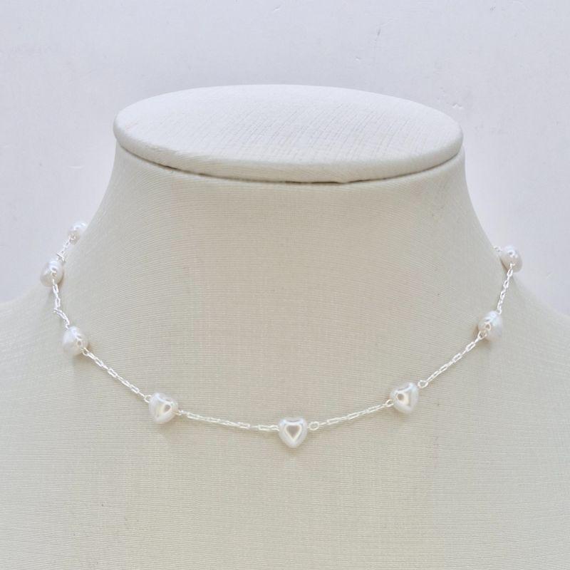 CHOCKER CORACOES BRANCOS