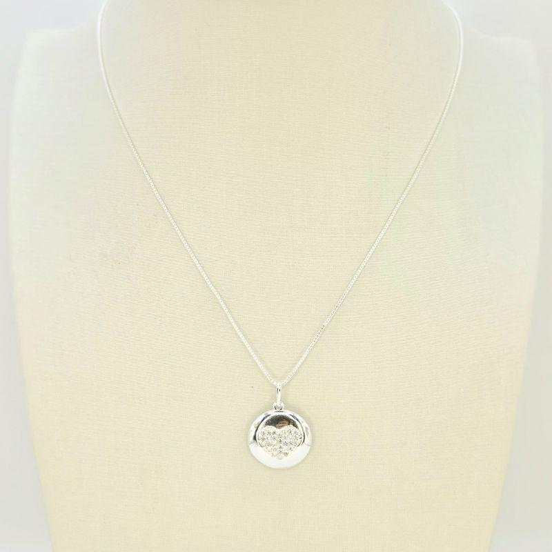 COLAR CIRCULO COM CORACAO CRAVEJADO