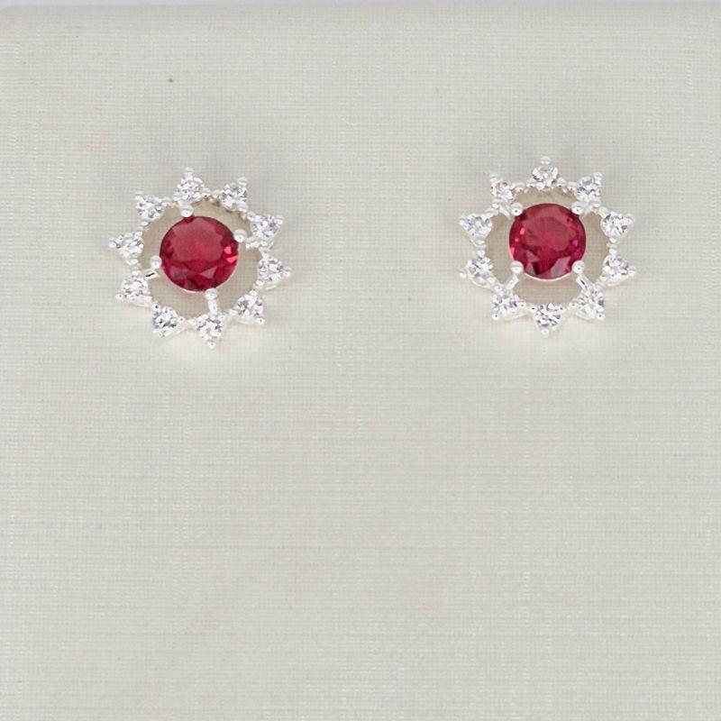 BRINCO CRAVEJADO COM PEDRA VERMELA