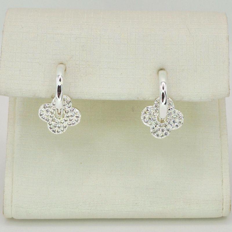 ARGOLA COM TREVO CRAVEJADO