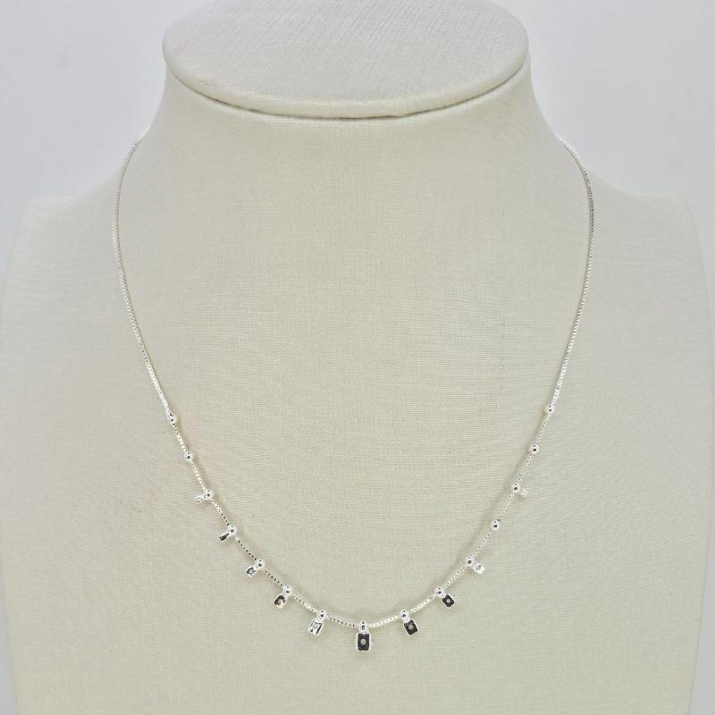 CHOCKER QUADRADOS E BOLINHAS