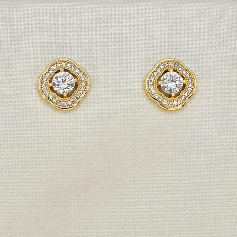 BRINCO TREVO PONTO DE LUZ CRAVEJADO