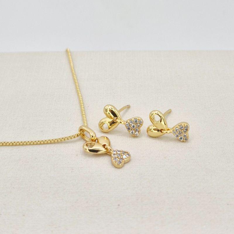 CONJUNTO CORACAO CRAVEJADO E CORACAO LISO