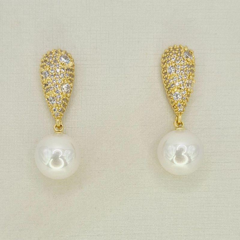 BRINCO CRAVEJADO COM PEROLA