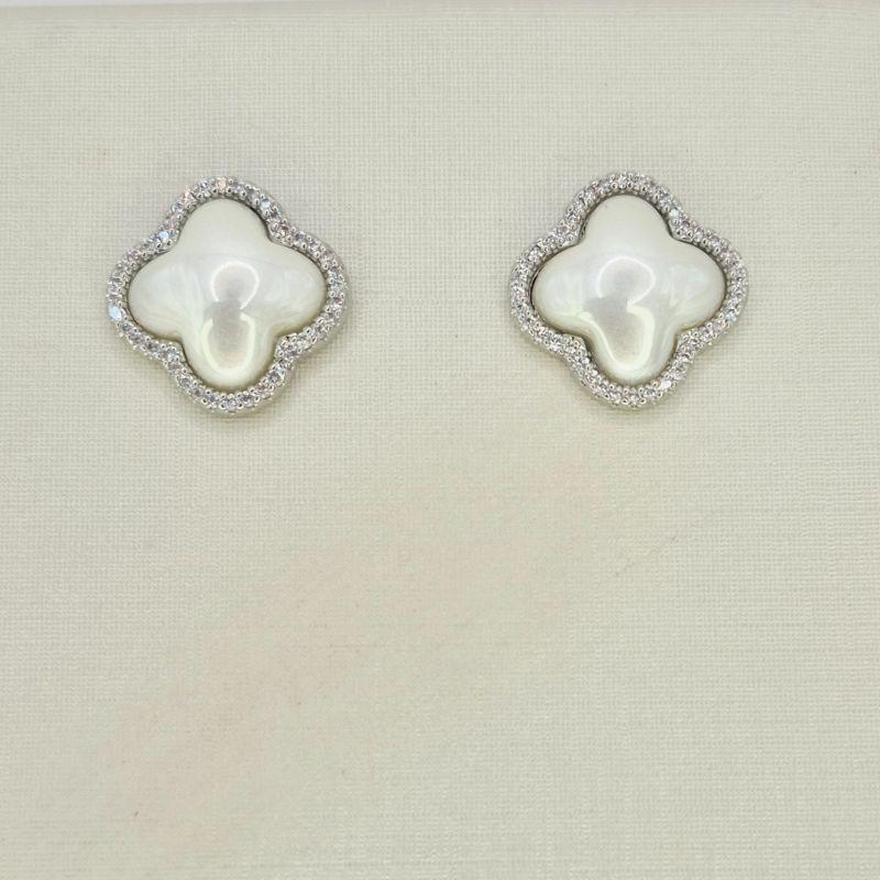 BRINCO TREVO CONTORNO CRAVEJADO