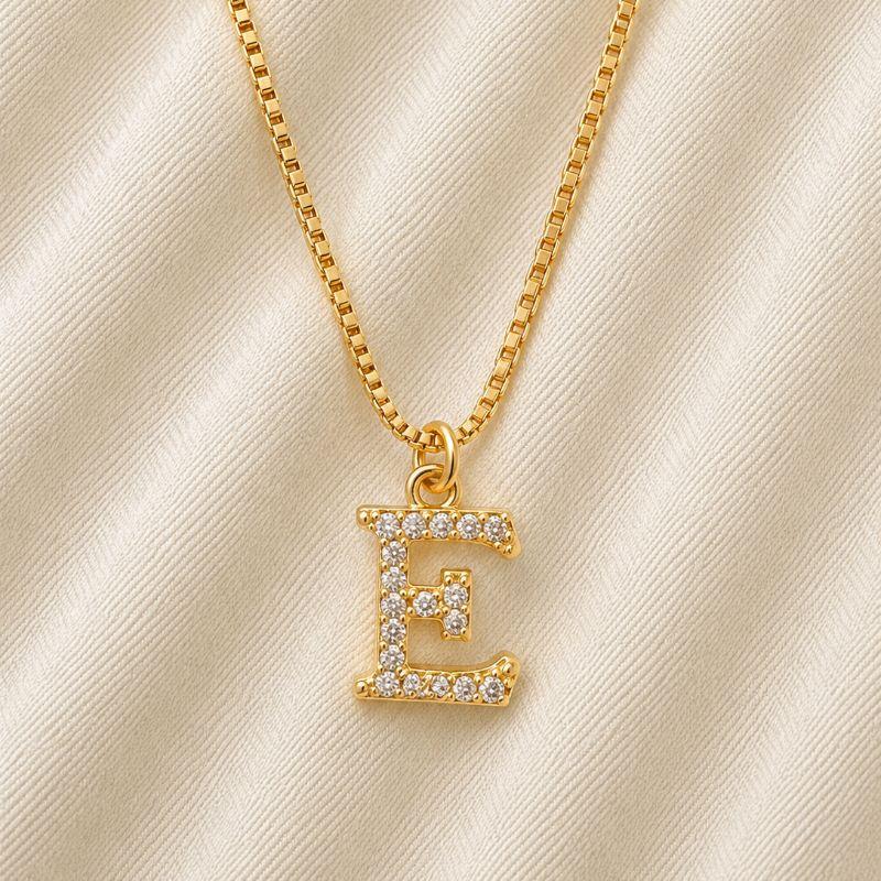 COLAR LETRA ZIRCONIA E