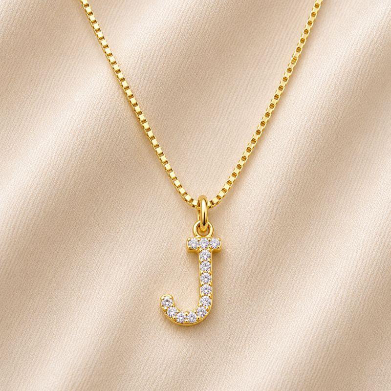 COLAR LETRA ZIRCONIA J