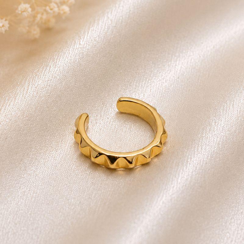 PIERCING FAKE ONDAS